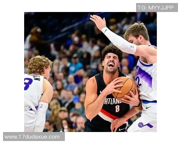 开拓者第三节狂轰40分，单节净胜17分打花爵士